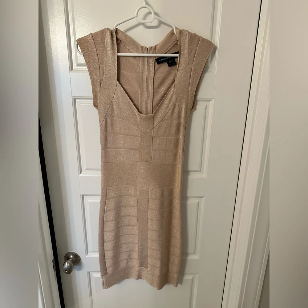 French Connection Champagne Bandage Dress, size 2, EXCELLENT COND. - Picture 4 of 6
